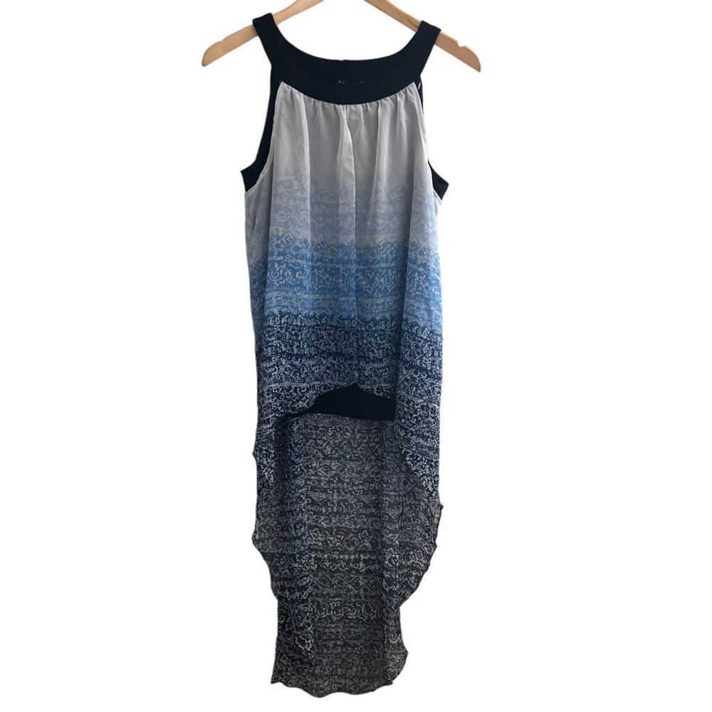 😊 3/$30 Cato’s High Low Top Sz Medium